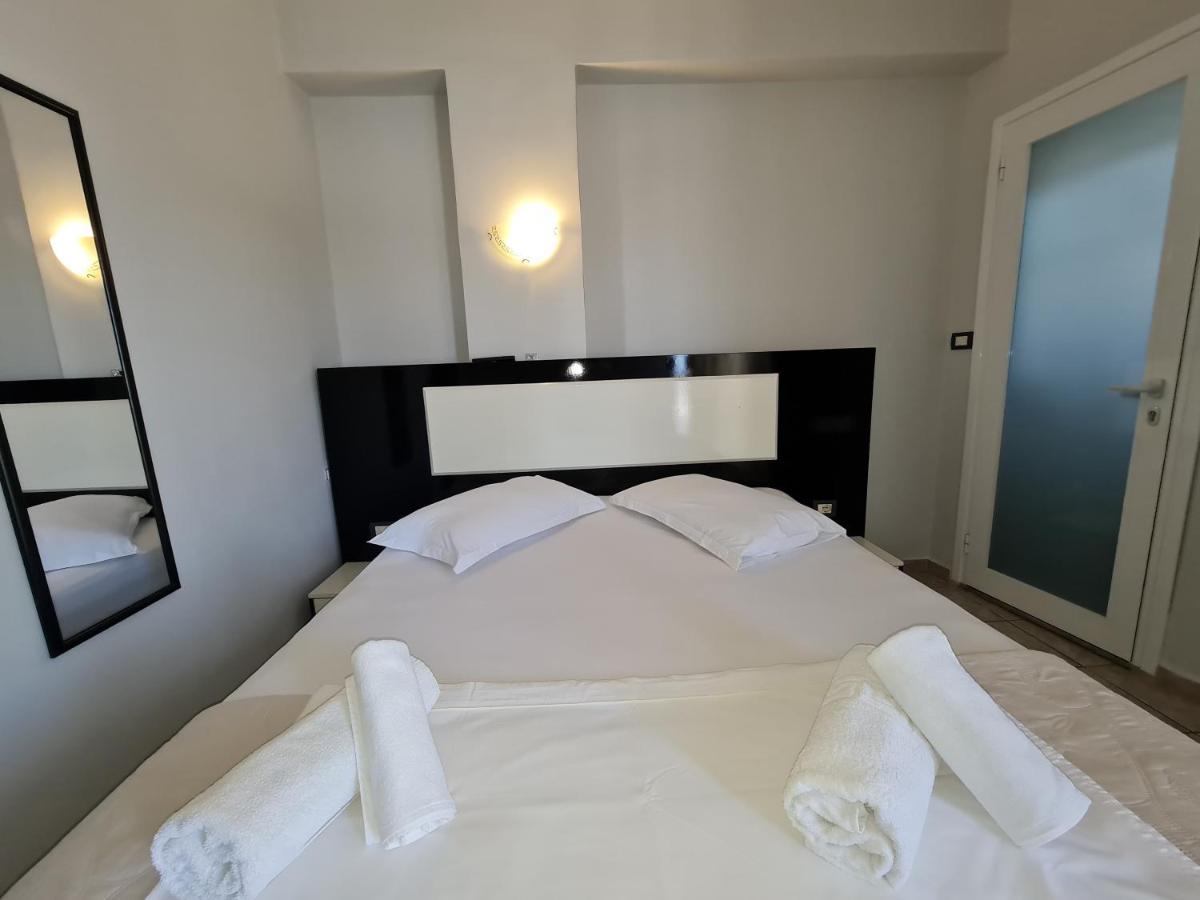 Hotel Ardiani 卡萨米尔 外观 照片
